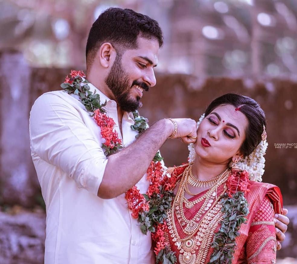 8 Stellar Kerala Marriage Photos Show the Essence of a Malayali Wedding